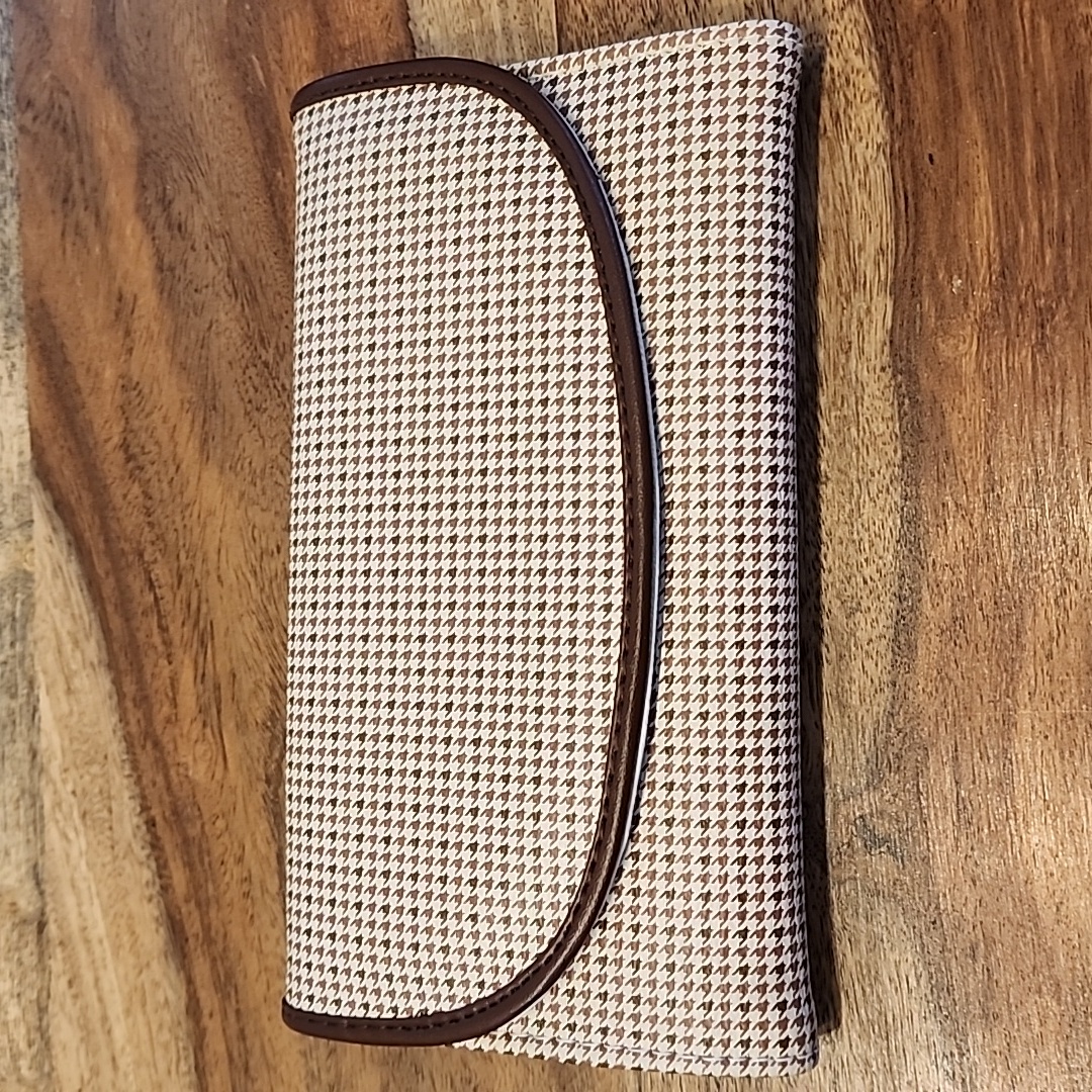 Houndstooth Pattern Wallet